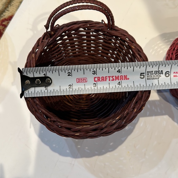 Brand new Hallmark little baskets set of 5 - Picture 9 of 11